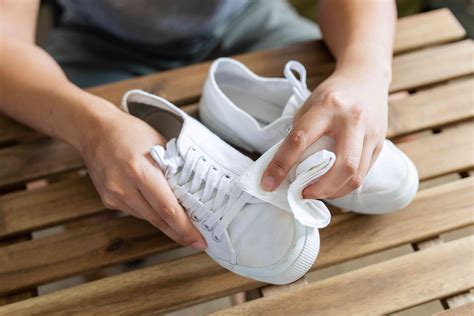 how to wash your sneakers